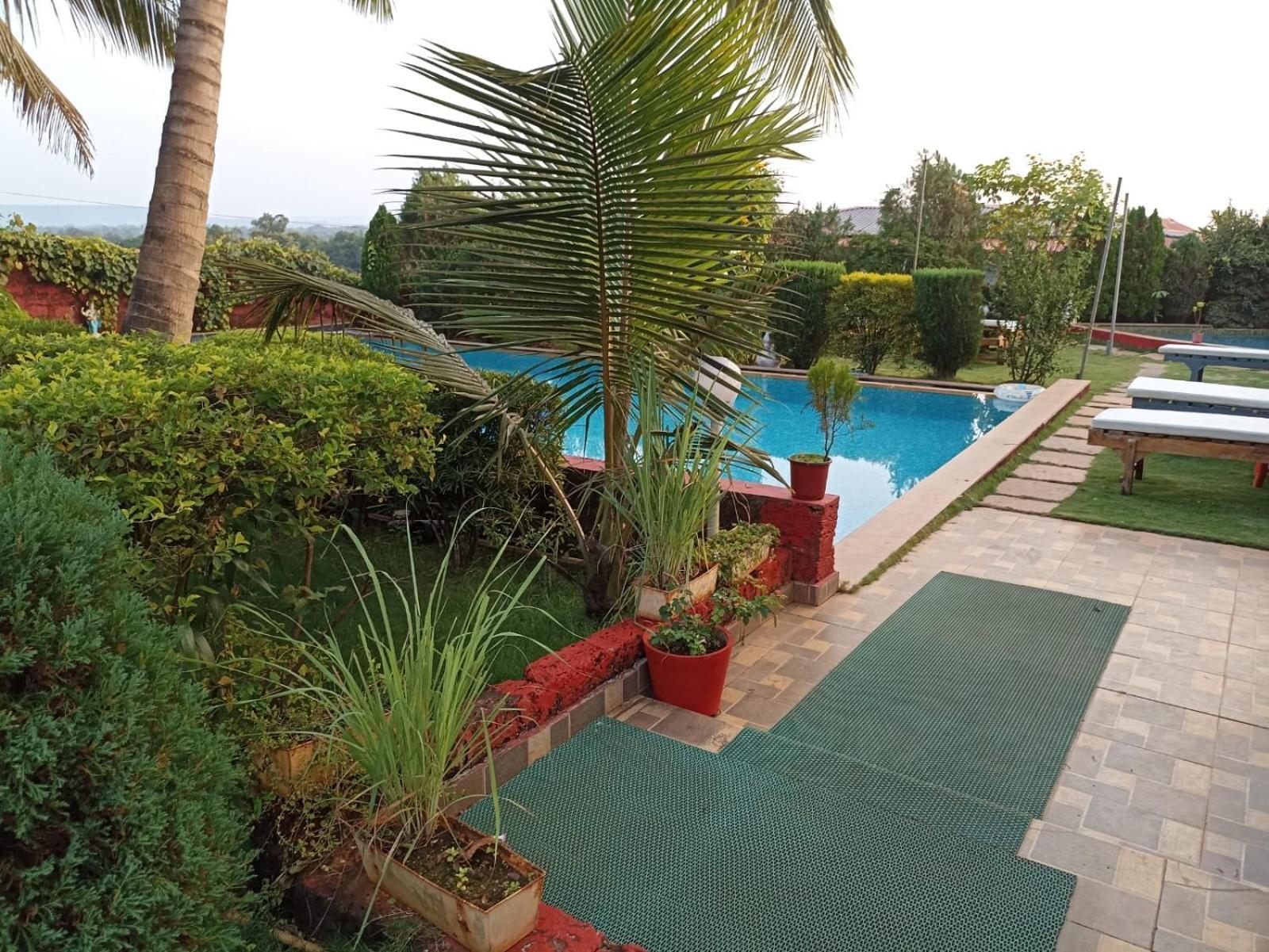 La Papa Resort Morjim Exterior foto